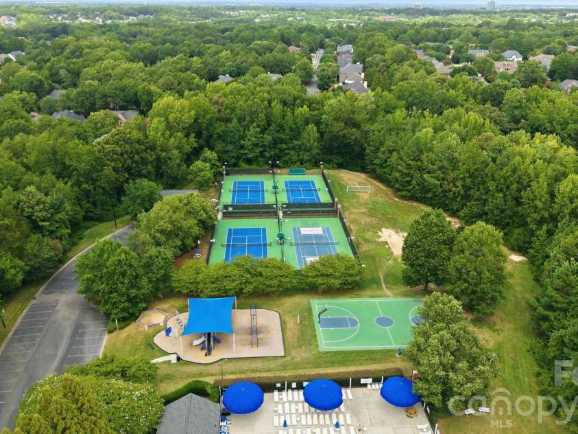 17021 Laurelmont Court, Fort Mill, SC 29707.  MLS# CAR4406674, YatesRealty ID 40541. 