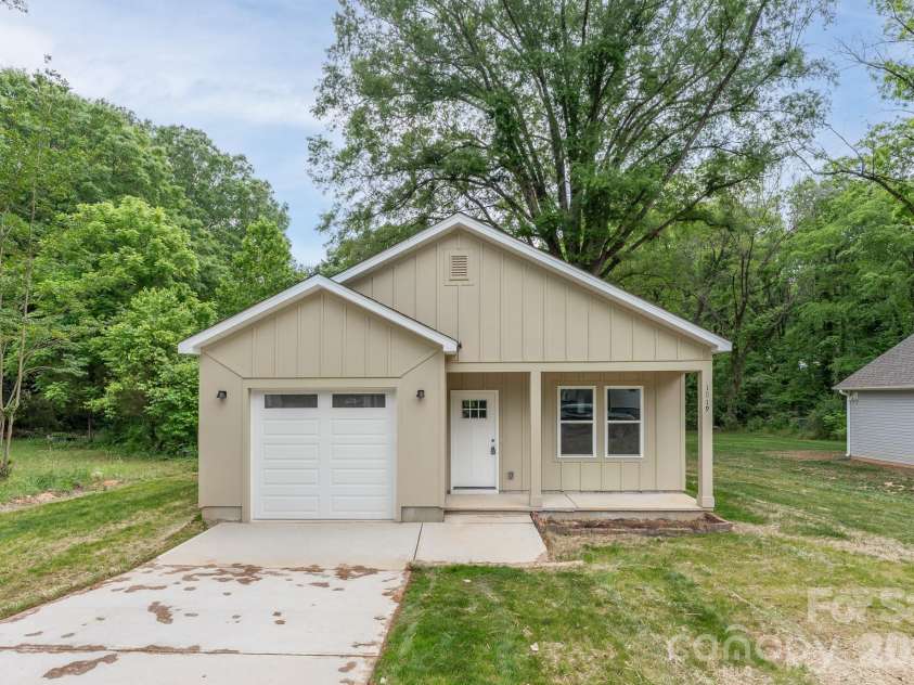 1019 Ransom Street, Gastonia, NC 28052.  MLS# CAR4409663, YatesRealty ID 40543. 