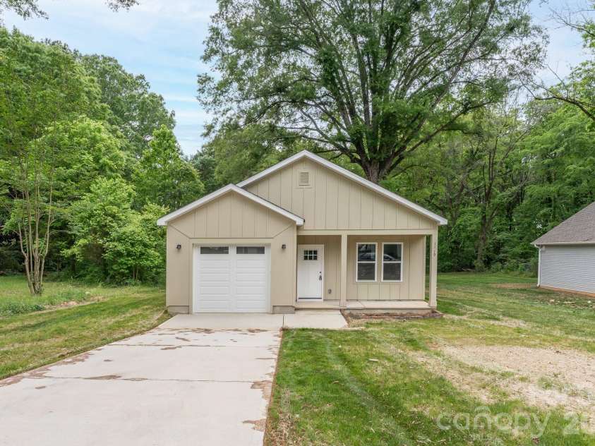 1019 Ransom Street, Gastonia, NC 28052.  MLS# CAR4409663, YatesRealty ID 40543. 