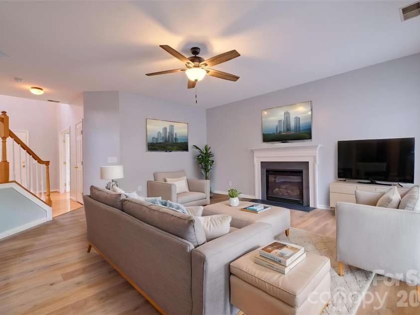4960 Summerside Drive, Lake Wylie, SC 29710.  MLS# CAR4406000, YatesRealty ID 40544. Virtually stage great room