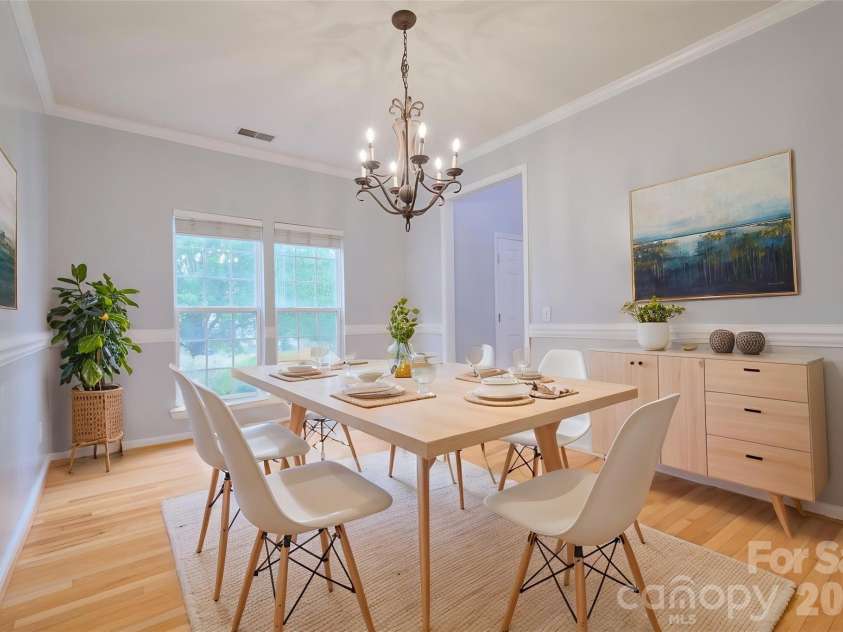 4960 Summerside Drive, Lake Wylie, SC 29710.  MLS# CAR4406000, YatesRealty ID 40544. Virtually staged dining room