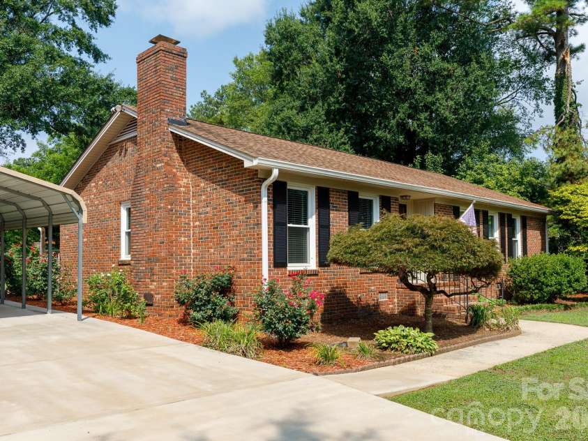 1667 Heatherhill Road, Rock Hill, SC 29732.  MLS# CAR4408660, YatesRealty ID 40545. 