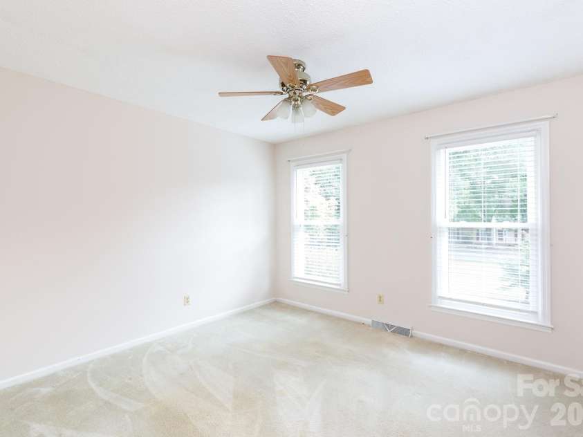 1667 Heatherhill Road, Rock Hill, SC 29732.  MLS# CAR4408660, YatesRealty ID 40545. 