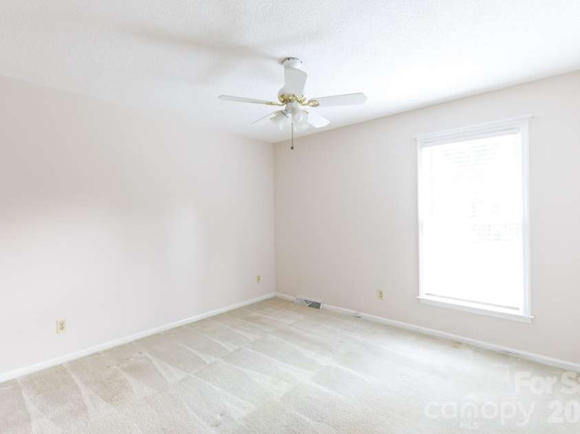 1667 Heatherhill Road, Rock Hill, SC 29732.  MLS# CAR4408660, YatesRealty ID 40545. 