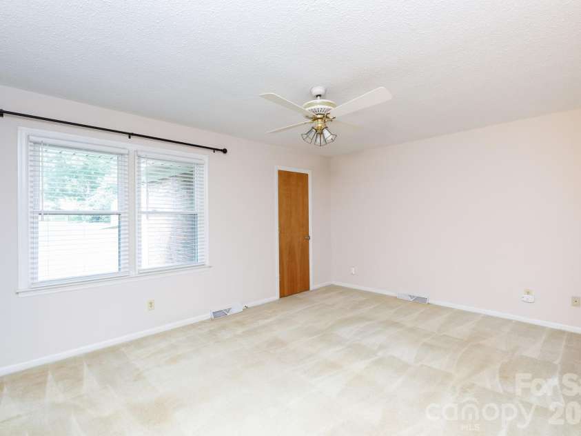 1667 Heatherhill Road, Rock Hill, SC 29732.  MLS# CAR4408660, YatesRealty ID 40545. 