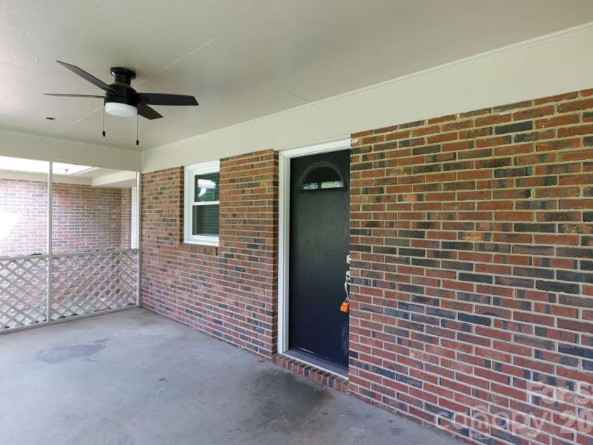 1667 Heatherhill Road, Rock Hill, SC 29732.  MLS# CAR4408660, YatesRealty ID 40545. 
