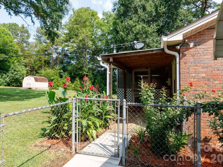 1667 Heatherhill Road, Rock Hill, SC 29732.  MLS# CAR4408660, YatesRealty ID 40545. 