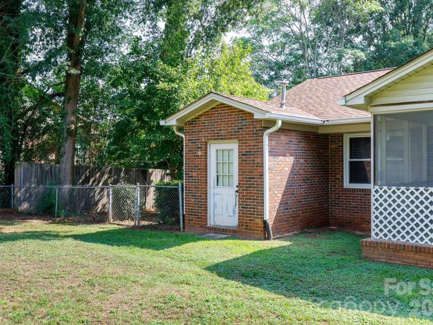1667 Heatherhill Road, Rock Hill, SC 29732.  MLS# CAR4408660, YatesRealty ID 40545. 