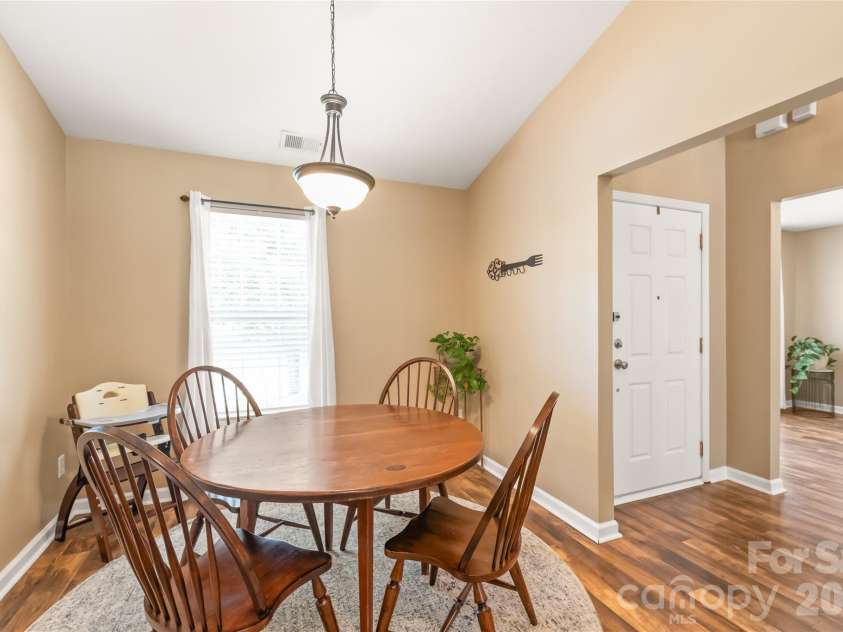 251 Summit Park Court, Kannapolis, NC 28083.  MLS# CAR4399190, YatesRealty ID 40546. Dining area