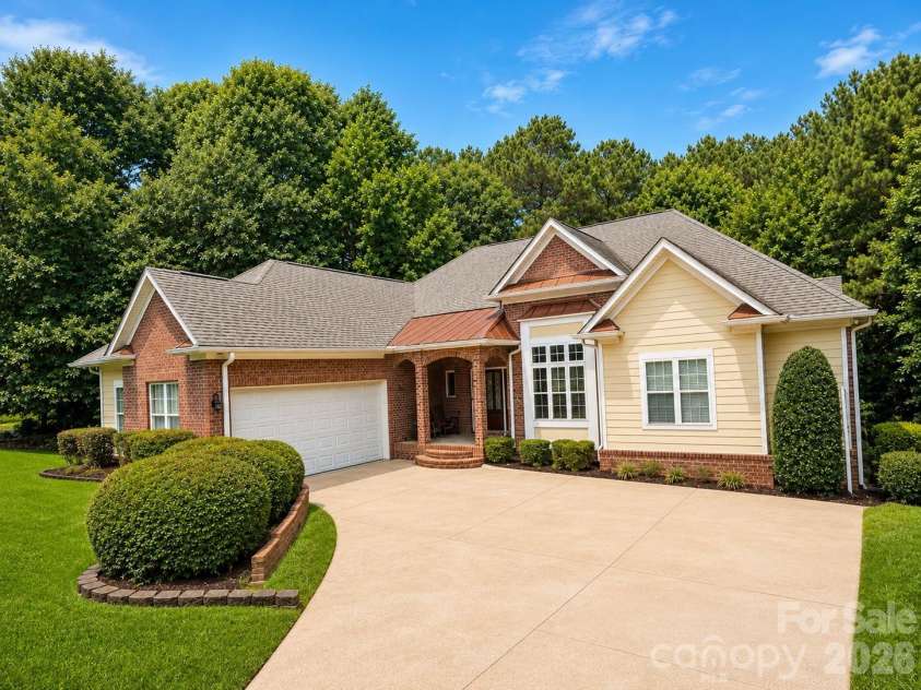 138 Fox Hunt Drive, Mooresville, NC 28117.  MLS# CAR4401628, YatesRealty ID 40547. 