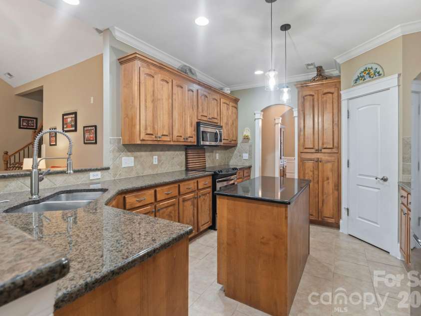 138 Fox Hunt Drive, Mooresville, NC 28117.  MLS# CAR4401628, YatesRealty ID 40547. 