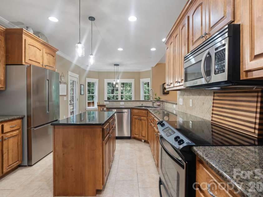 138 Fox Hunt Drive, Mooresville, NC 28117.  MLS# CAR4401628, YatesRealty ID 40547. 