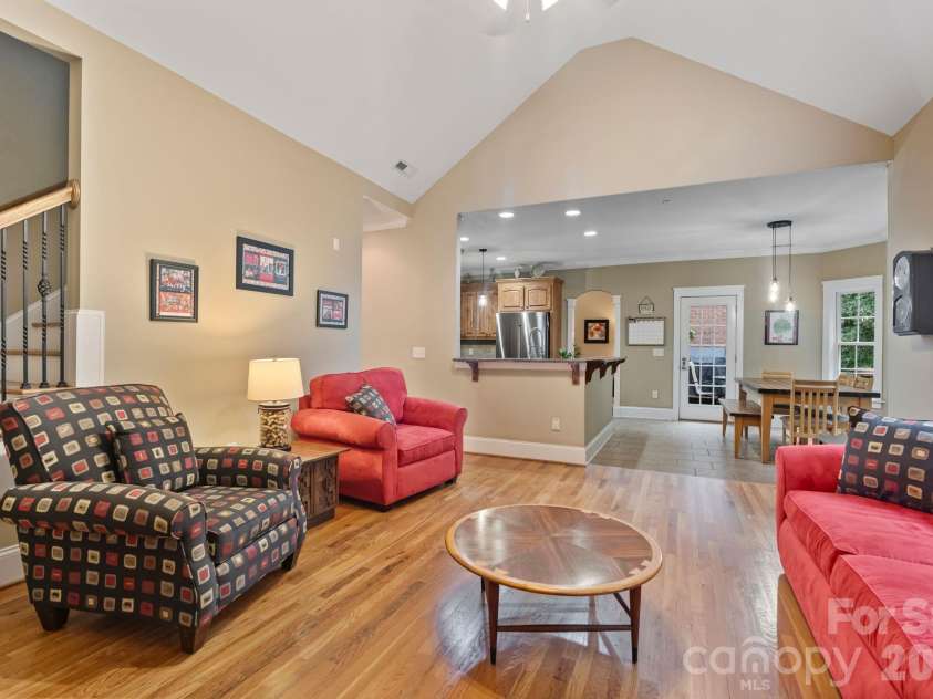138 Fox Hunt Drive, Mooresville, NC 28117.  MLS# CAR4401628, YatesRealty ID 40547. 