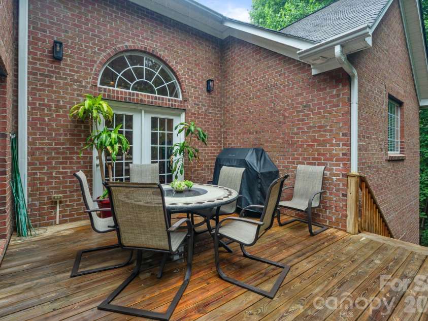 138 Fox Hunt Drive, Mooresville, NC 28117.  MLS# CAR4401628, YatesRealty ID 40547. 
