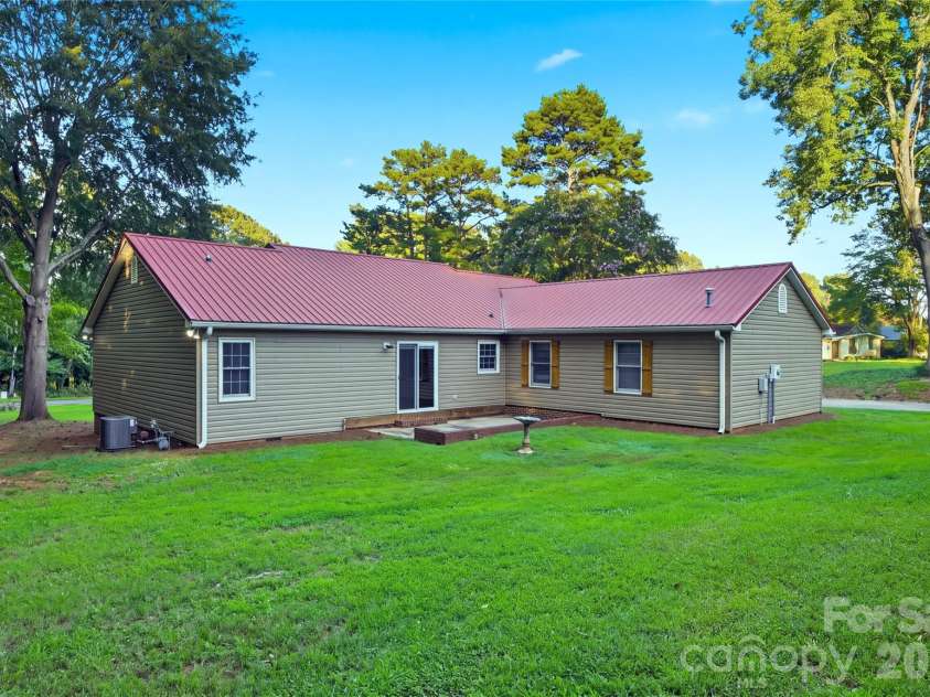 1905 Stokes Ferry Road, Salisbury, NC 28146.  MLS# CAR4404046, YatesRealty ID 40548. 