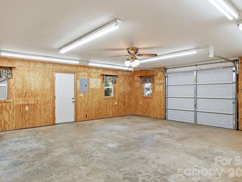 1905 Stokes Ferry Road, Salisbury, NC 28146.  MLS# CAR4404046, YatesRealty ID 40548. 