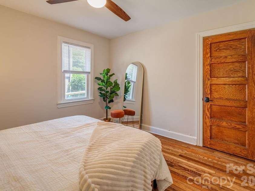 78 Morris Street, Asheville, NC 28806.  MLS# CAR4402363, YatesRealty ID 40549. 2nd bedroom
