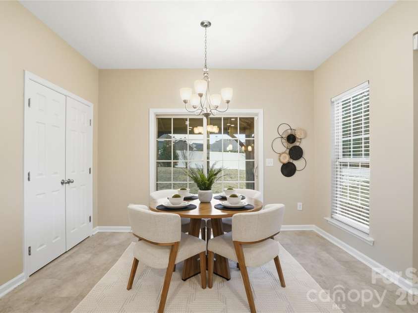 2365 Baxter Place, Concord, NC 28025.  MLS# CAR4307880, YatesRealty ID 4055. Breakfast Room