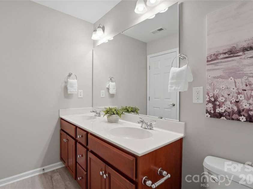2365 Baxter Place, Concord, NC 28025.  MLS# CAR4307880, YatesRealty ID 4055. Hall Bath