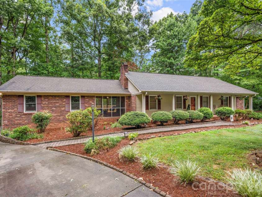 101 Magnolia Drive, Mount Holly, NC 28120.  MLS# CAR4407212, YatesRealty ID 40550. 