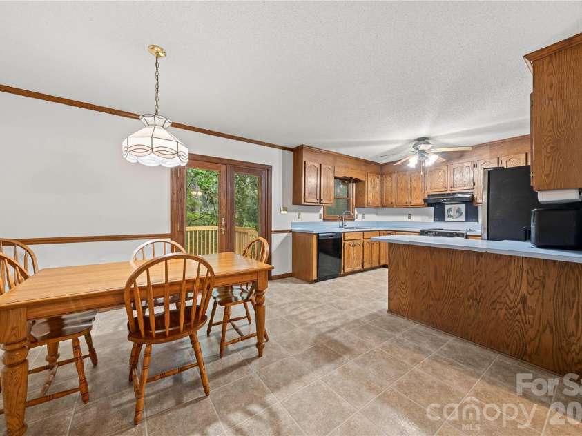 101 Magnolia Drive, Mount Holly, NC 28120.  MLS# CAR4407212, YatesRealty ID 40550. 