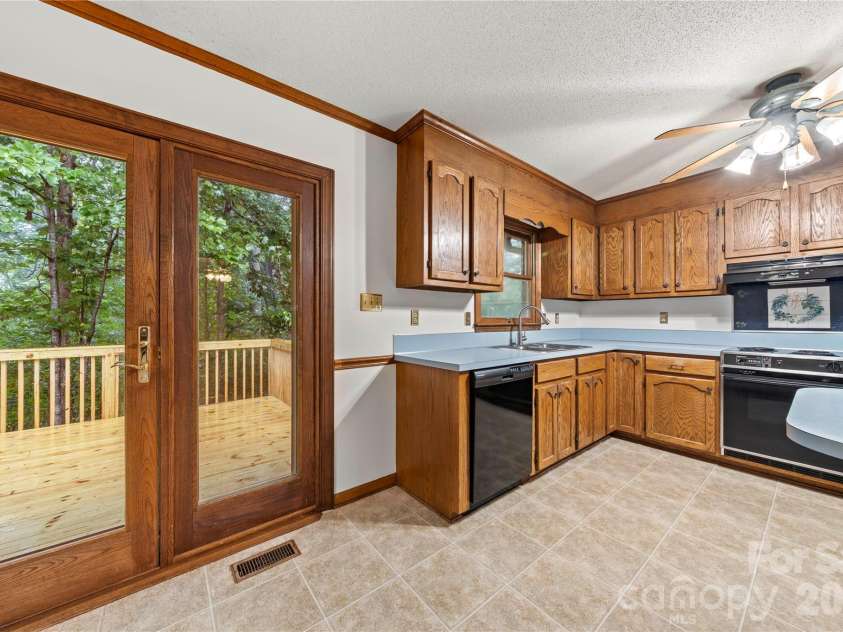 101 Magnolia Drive, Mount Holly, NC 28120.  MLS# CAR4407212, YatesRealty ID 40550. 