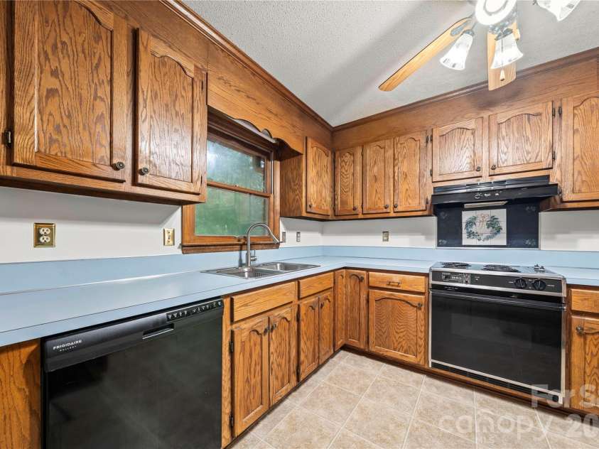 101 Magnolia Drive, Mount Holly, NC 28120.  MLS# CAR4407212, YatesRealty ID 40550. 