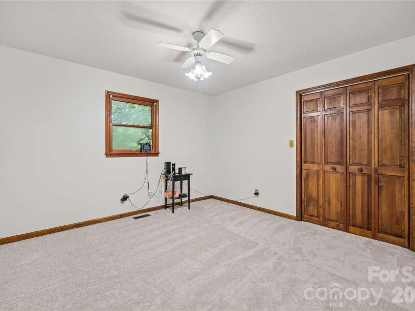 101 Magnolia Drive, Mount Holly, NC 28120.  MLS# CAR4407212, YatesRealty ID 40550. 