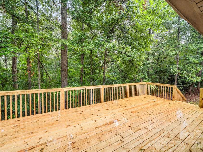 101 Magnolia Drive, Mount Holly, NC 28120.  MLS# CAR4407212, YatesRealty ID 40550. 
