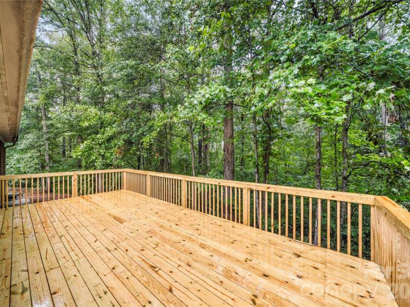 101 Magnolia Drive, Mount Holly, NC 28120.  MLS# CAR4407212, YatesRealty ID 40550. 