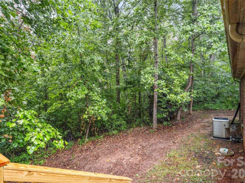 101 Magnolia Drive, Mount Holly, NC 28120.  MLS# CAR4407212, YatesRealty ID 40550. 