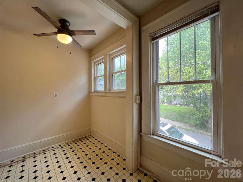 19 Saluda Street, Asheville, NC 28806.  MLS# CAR4405098, YatesRealty ID 40552. 
