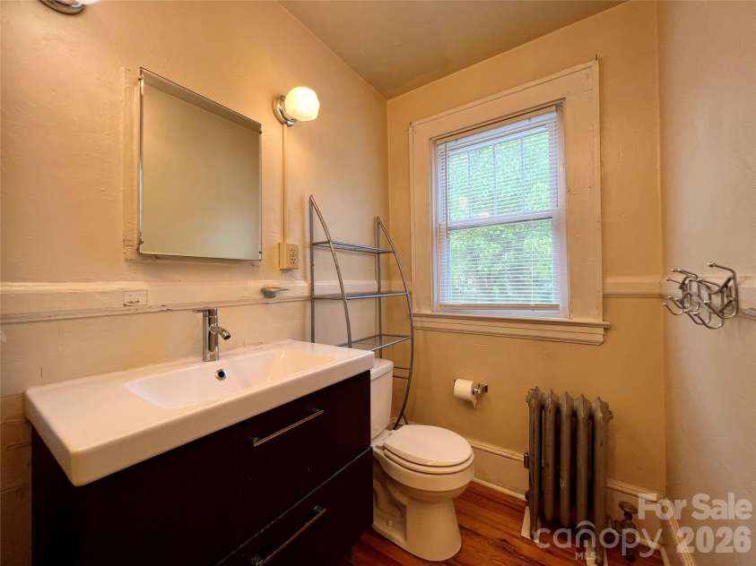 19 Saluda Street, Asheville, NC 28806.  MLS# CAR4405098, YatesRealty ID 40552. 