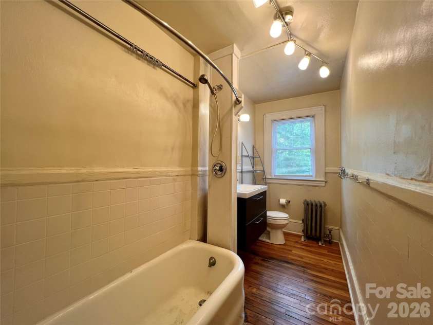 19 Saluda Street, Asheville, NC 28806.  MLS# CAR4405098, YatesRealty ID 40552. 