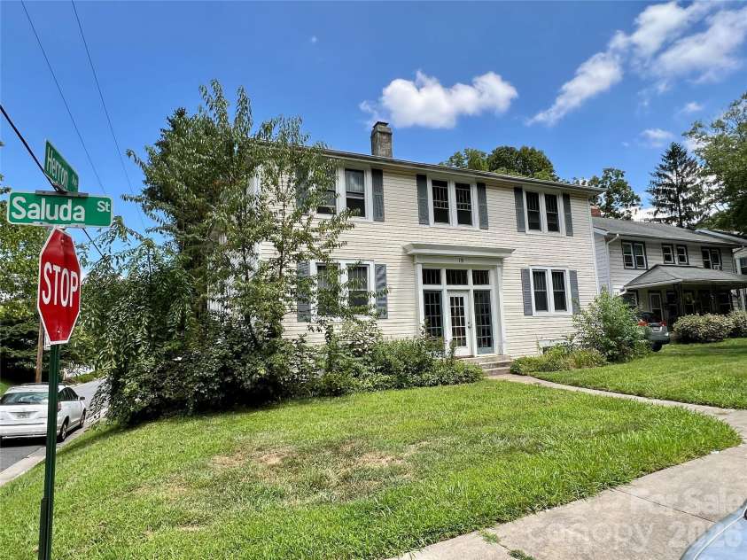 19 Saluda Street, Asheville, NC 28806.  MLS# CAR4405098, YatesRealty ID 40552. 