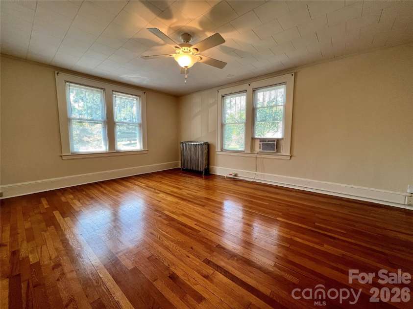 19 Saluda Street, Asheville, NC 28806.  MLS# CAR4405098, YatesRealty ID 40552. 