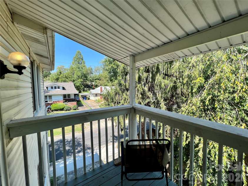 19 Saluda Street, Asheville, NC 28806.  MLS# CAR4405098, YatesRealty ID 40552. 