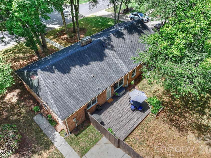 9301 Hinson Drive, Matthews, NC 28105.  MLS# CAR4405701, YatesRealty ID 40553. 
