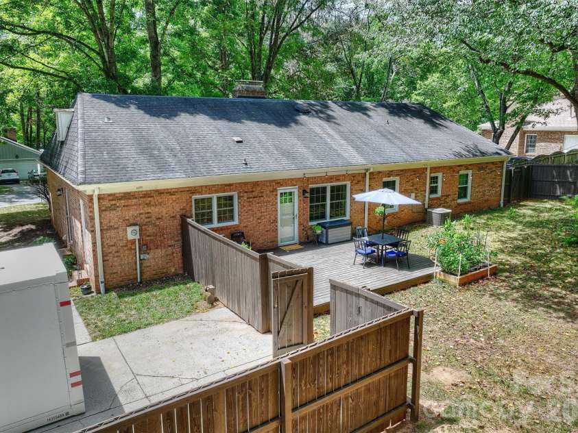 9301 Hinson Drive, Matthews, NC 28105.  MLS# CAR4405701, YatesRealty ID 40553. Aerial view