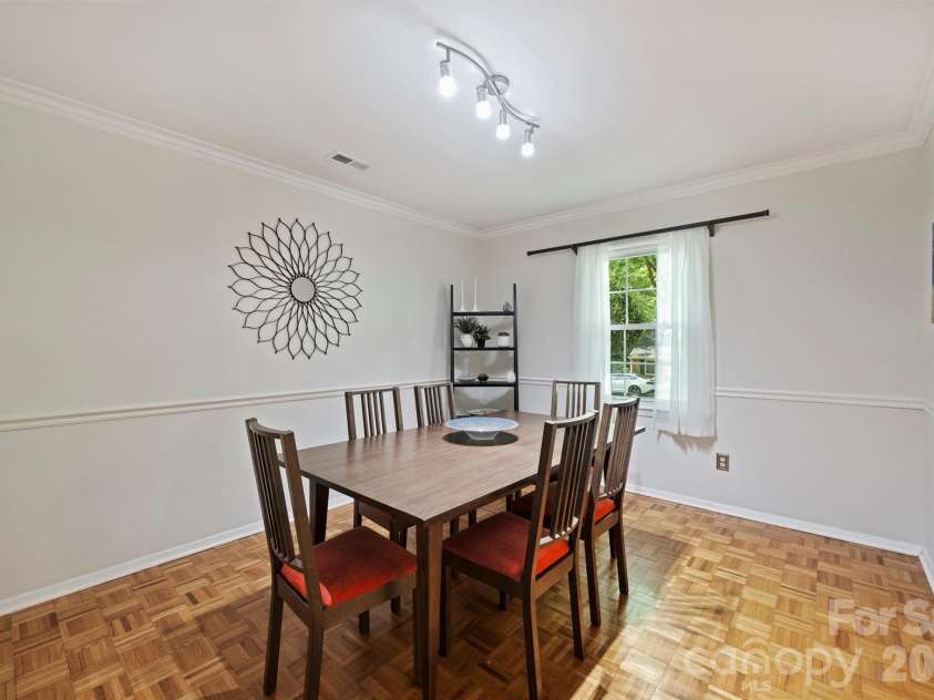 9301 Hinson Drive, Matthews, NC 28105.  MLS# CAR4405701, YatesRealty ID 40553. Dining room
