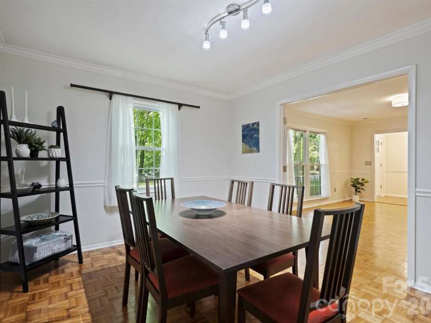9301 Hinson Drive, Matthews, NC 28105.  MLS# CAR4405701, YatesRealty ID 40553. Dining room