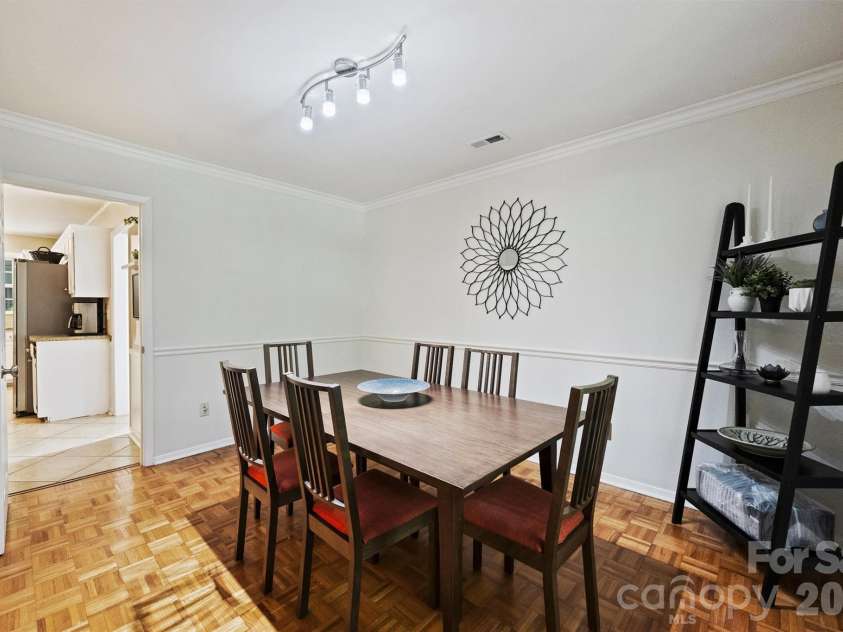 9301 Hinson Drive, Matthews, NC 28105.  MLS# CAR4405701, YatesRealty ID 40553. Dining room