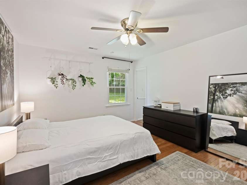 9301 Hinson Drive, Matthews, NC 28105.  MLS# CAR4405701, YatesRealty ID 40553. Primary bedroom