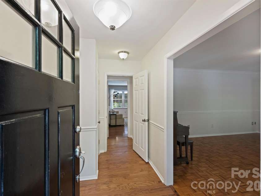 9301 Hinson Drive, Matthews, NC 28105.  MLS# CAR4405701, YatesRealty ID 40553. Welcome in!
