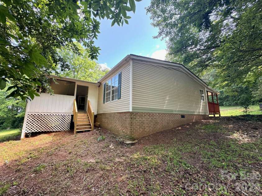121 C & K Drive, Taylorsville, NC 28681.  MLS# CAR4360129, YatesRealty ID 40556. 