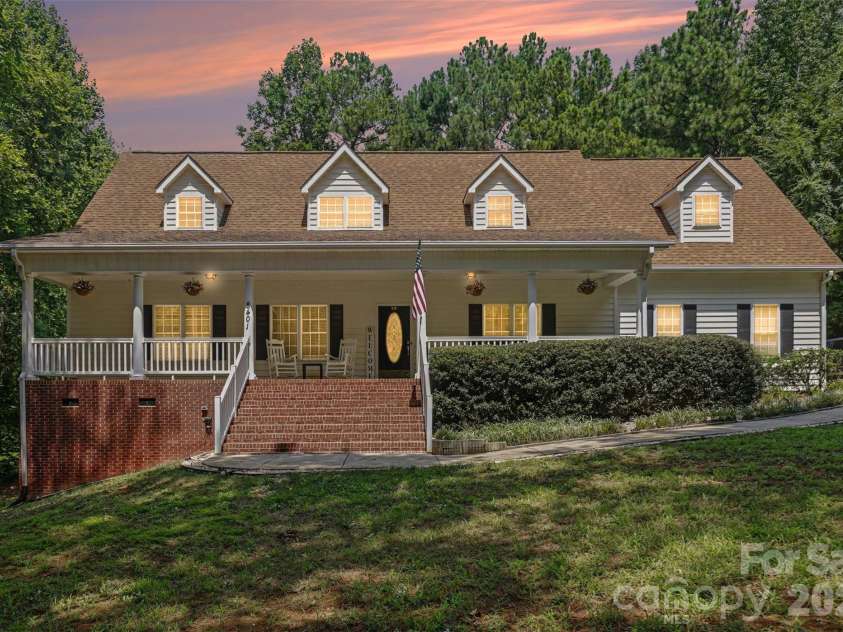 8401 Shelley Mullis Road, Fort Mill, SC 29707.  MLS# CAR4409649, YatesRealty ID 40557. 