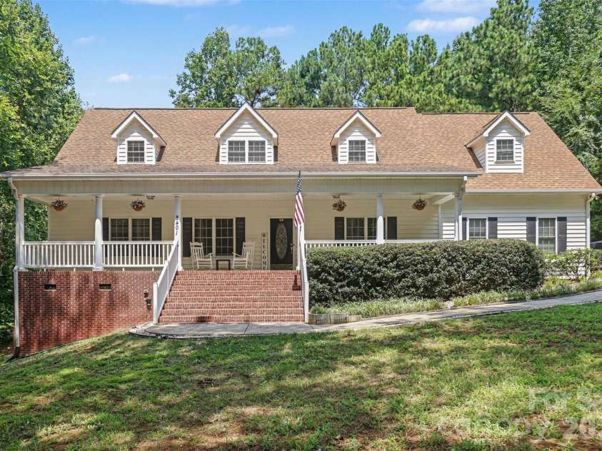8401 Shelley Mullis Road, Fort Mill, SC 29707.  MLS# CAR4409649, YatesRealty ID 40557. 
