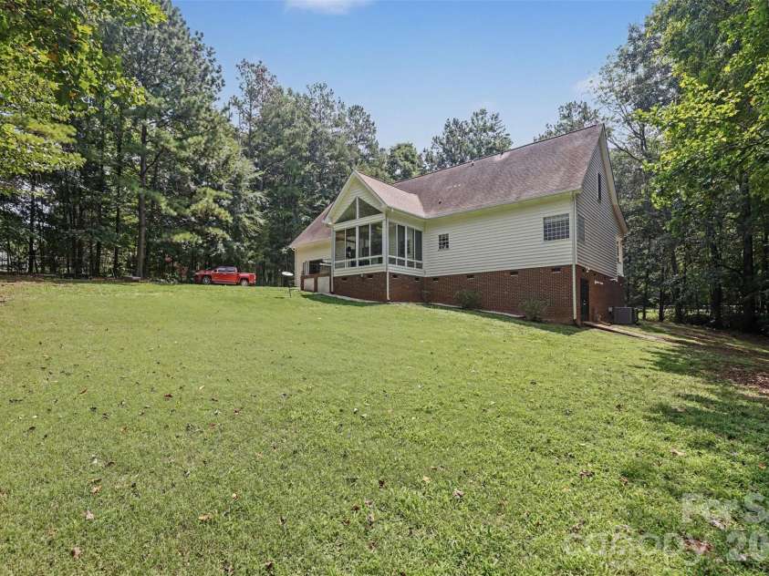 8401 Shelley Mullis Road, Fort Mill, SC 29707.  MLS# CAR4409649, YatesRealty ID 40557. 
