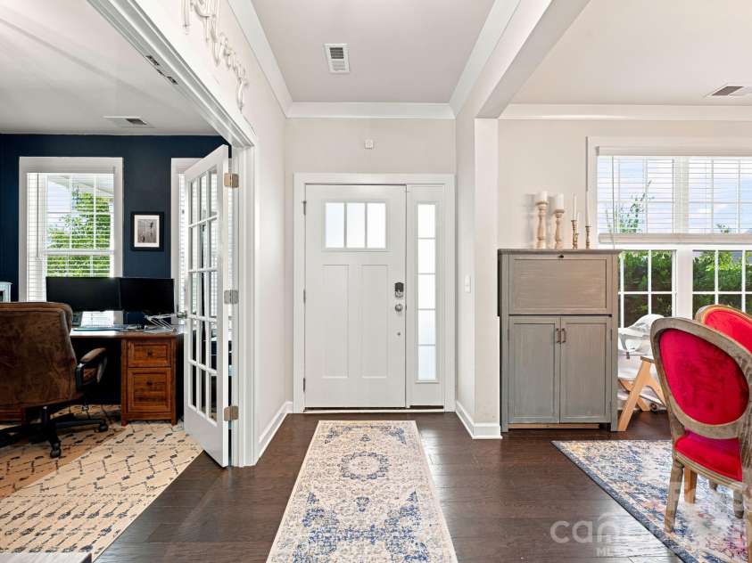 445 Hudson Place, Davidson, NC 28036.  MLS# CAR4407866, YatesRealty ID 40558. 