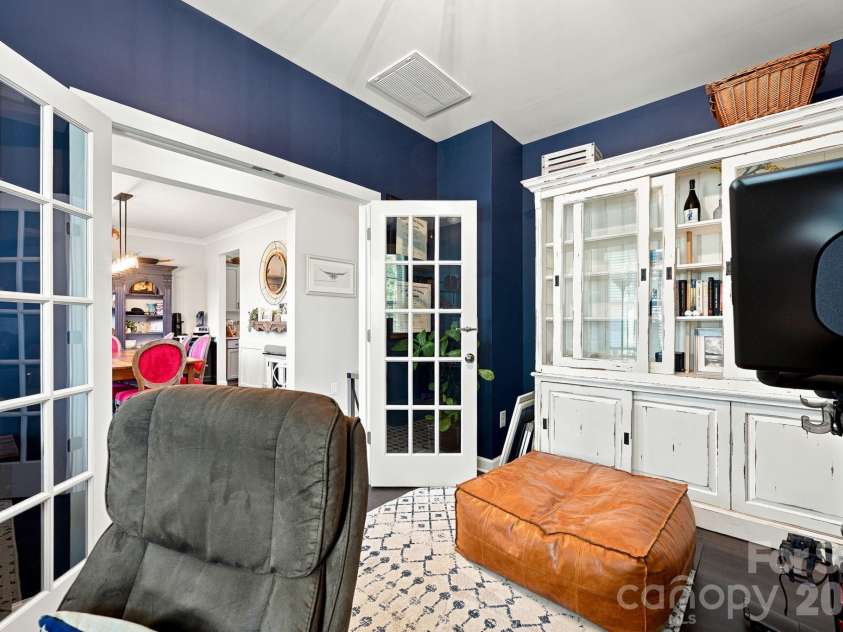 445 Hudson Place, Davidson, NC 28036.  MLS# CAR4407866, YatesRealty ID 40558. 